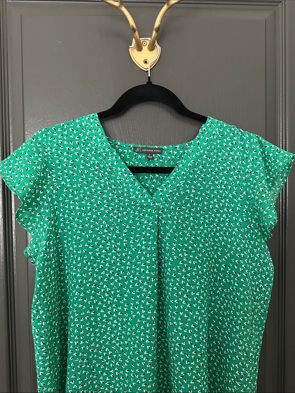 Adrianna Papell Emerald Green Printed Flutter-Sleeve Blouse